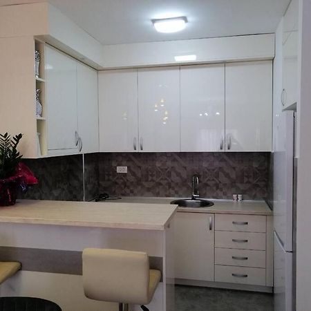 Lovely Apartment - Ljupki Stan พอดโกริกา ภายนอก รูปภาพ