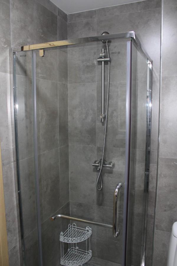 Lovely Apartment - Ljupki Stan พอดโกริกา ภายนอก รูปภาพ